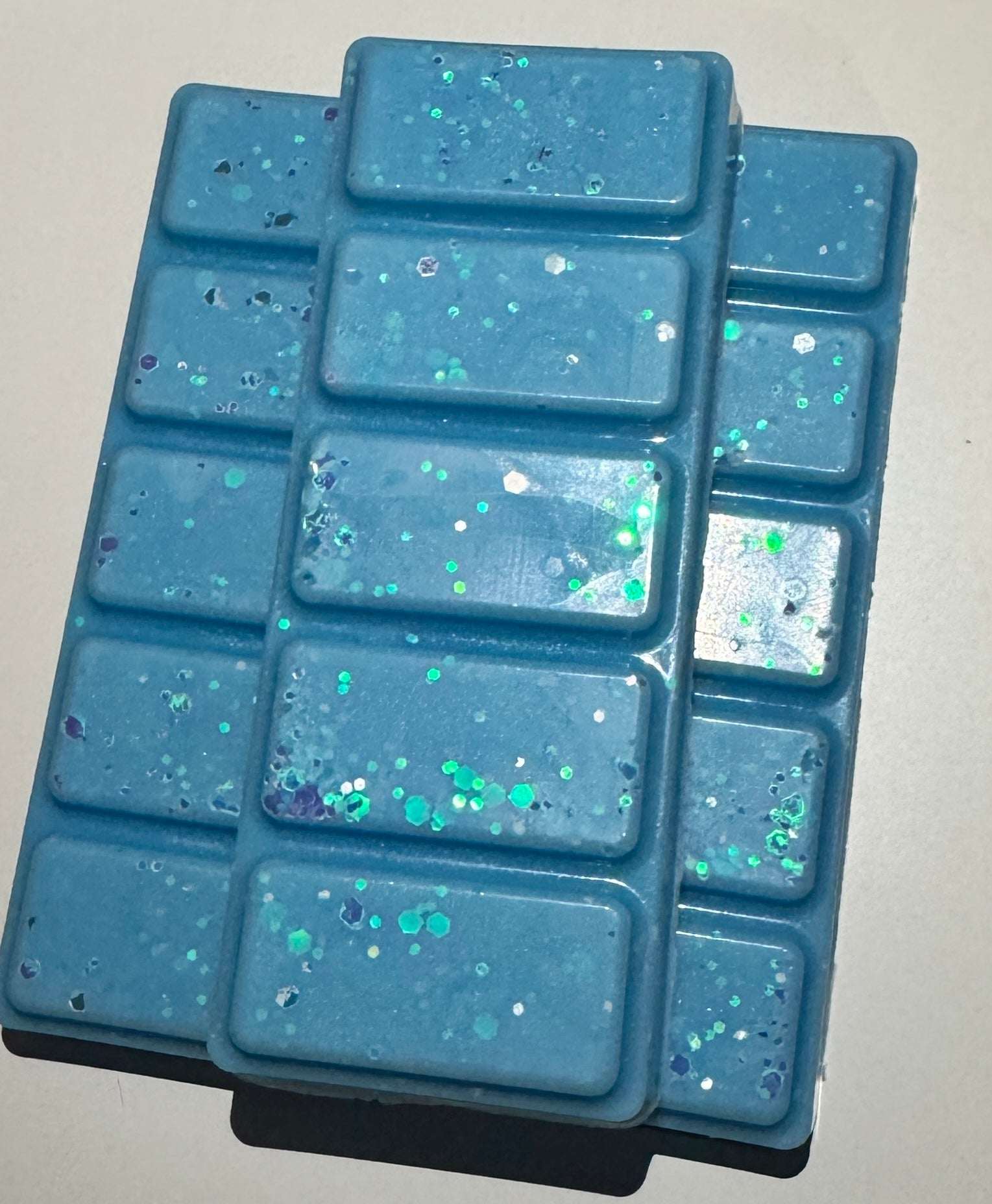 Angels Wax Melt Snapbar Made in the UK to be highly scented and long lasting.