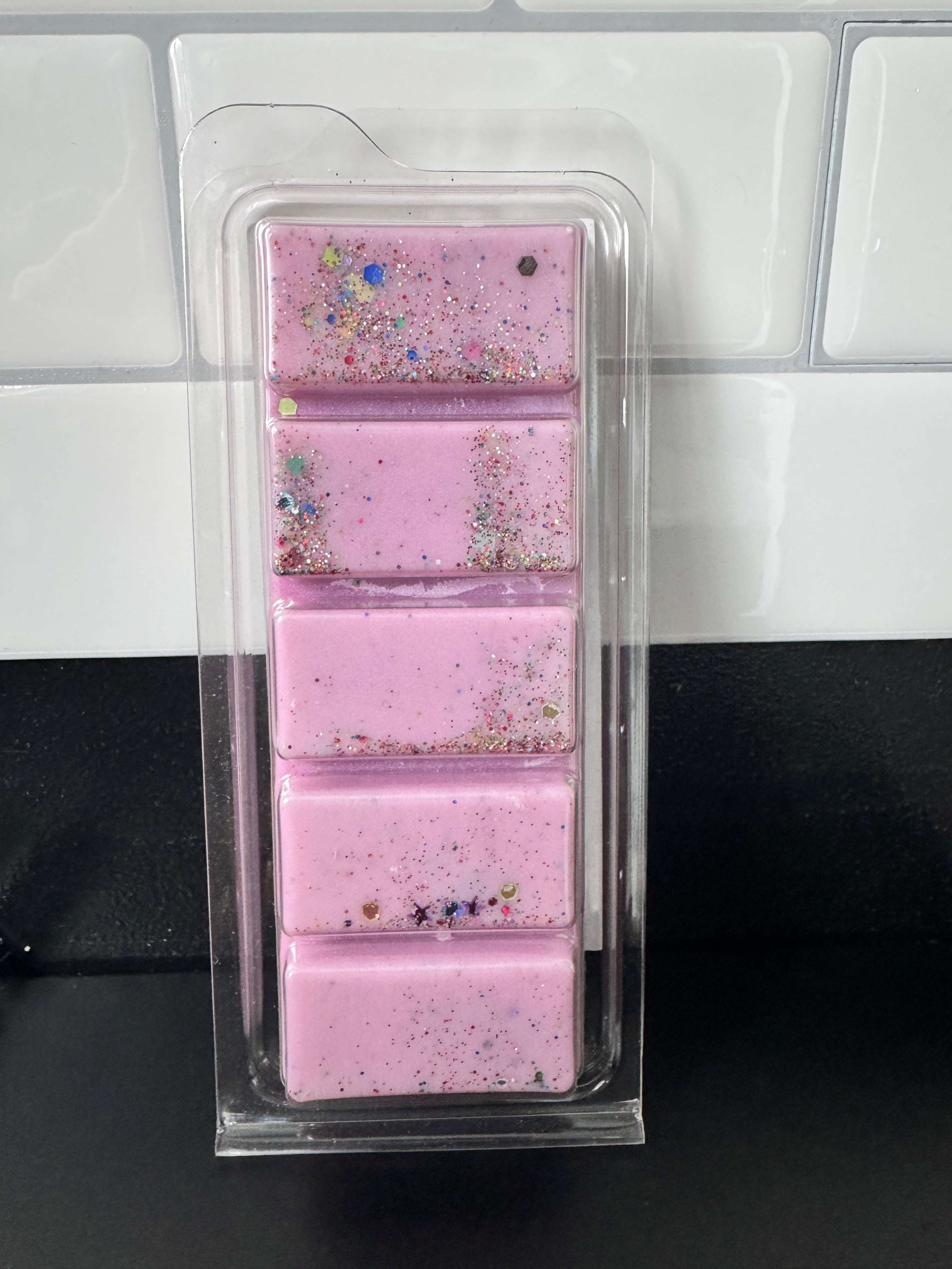 Black Opium Wax Melt Snapbar Made in the UK to be highly scented and long lasting.