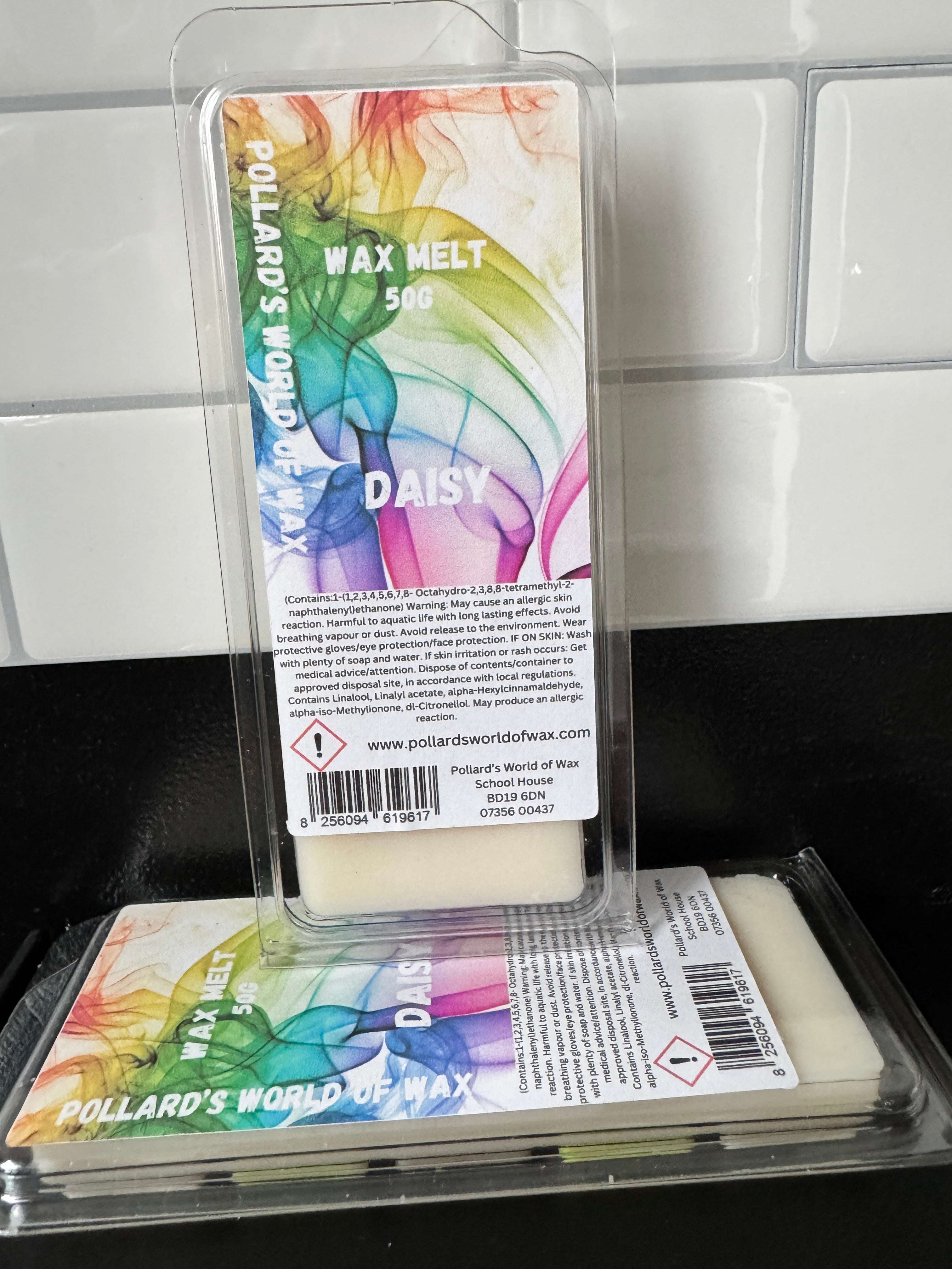 Daisy Wax Melt Snapbar Made in the UK to be highly scented and long lasting.